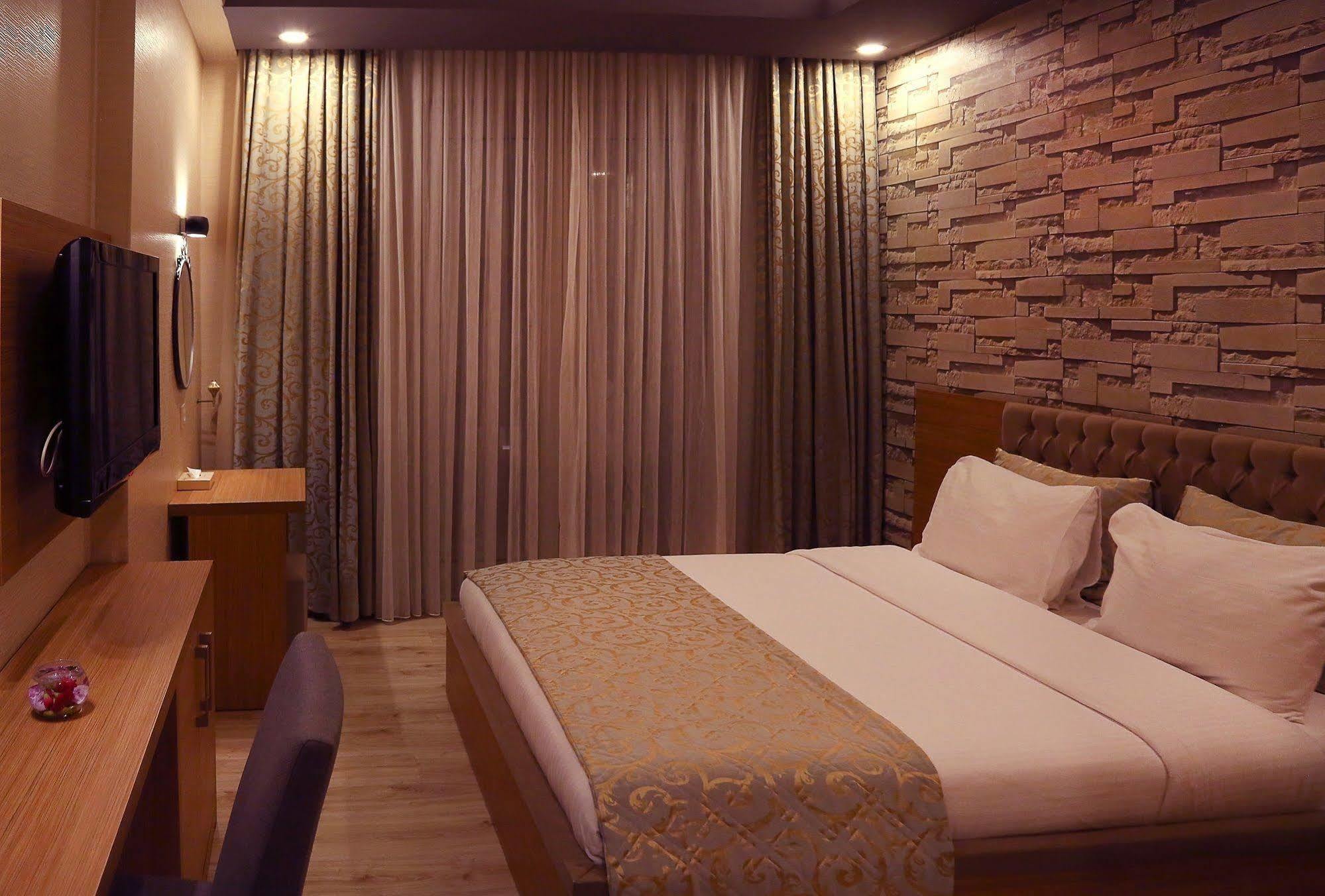 Imperial Park Hotel İzmit Exteriör bild