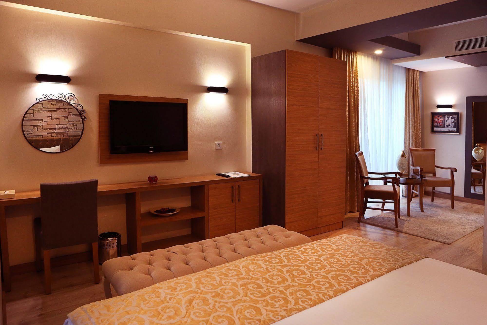 Imperial Park Hotel İzmit Exteriör bild