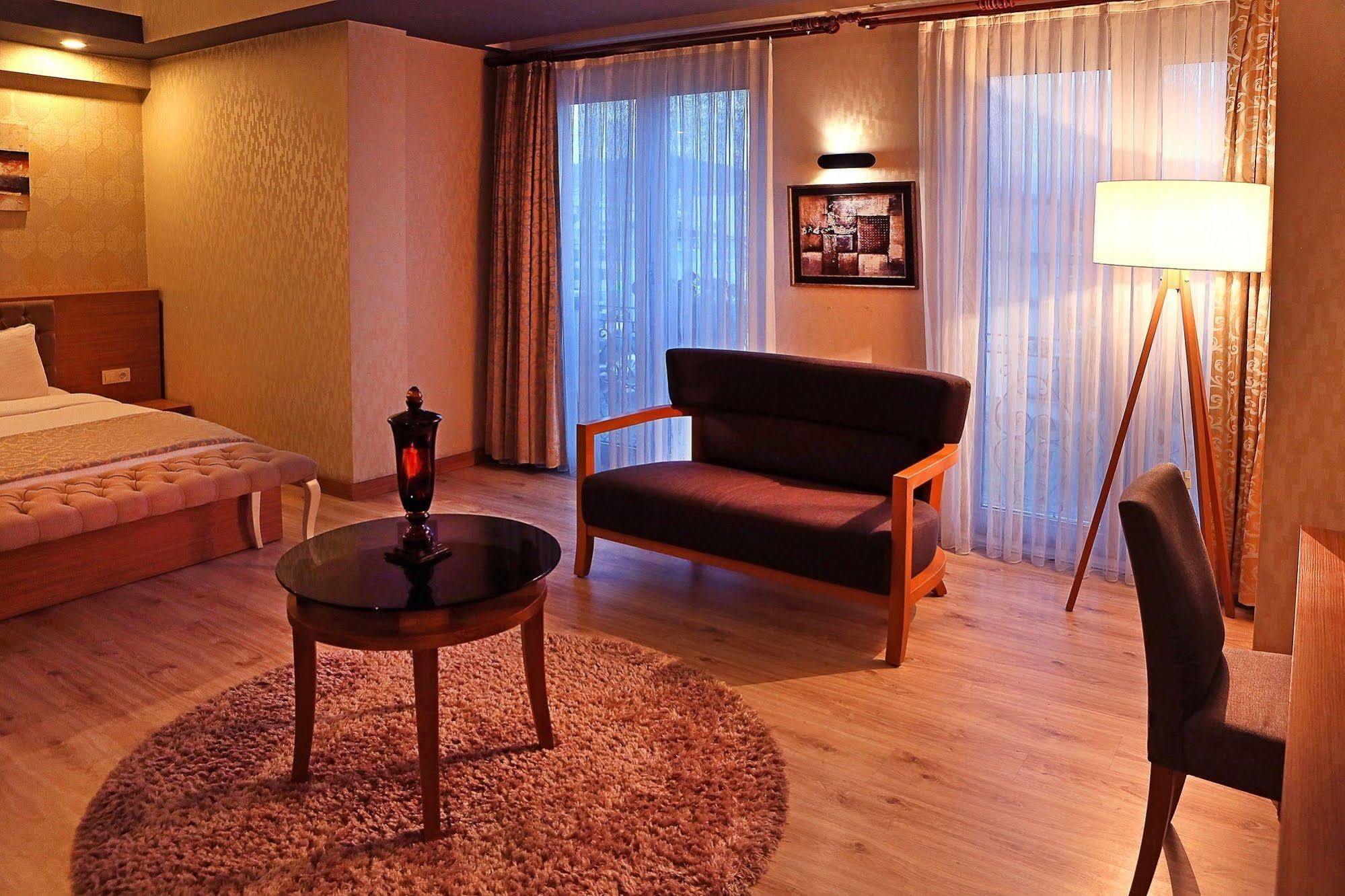 Imperial Park Hotel İzmit Exteriör bild